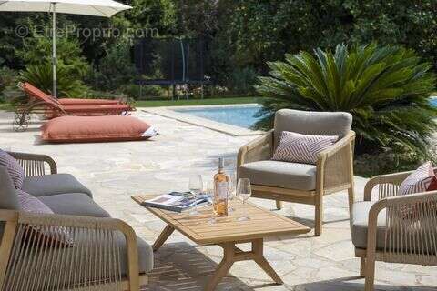 Maison à ROQUEFORT-LES-PINS