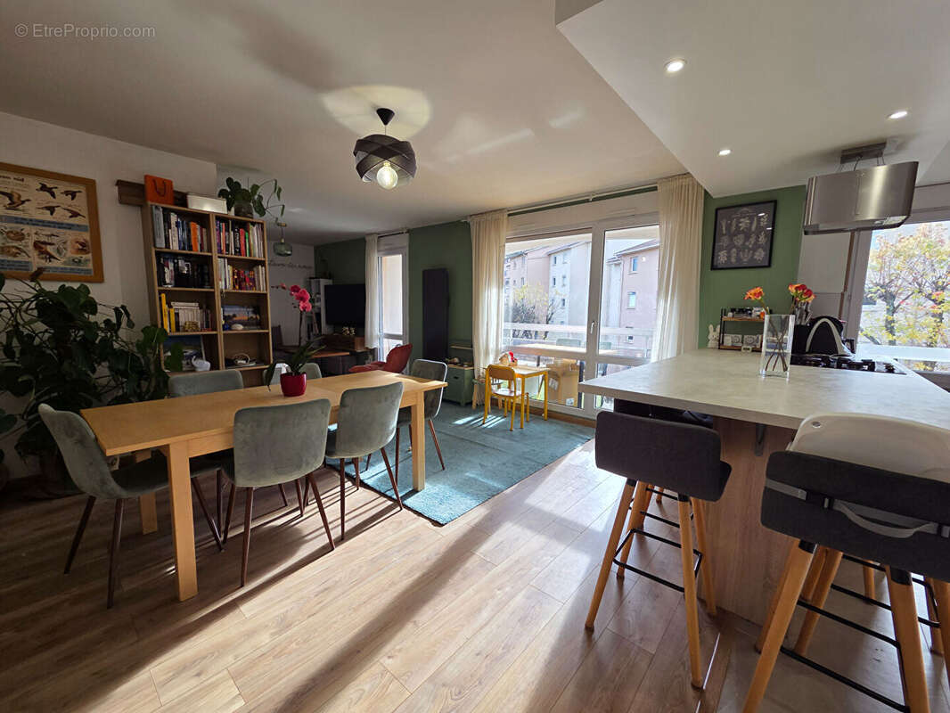 Appartement à LYON-5E