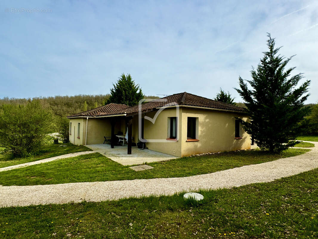 Maison à GOURDON