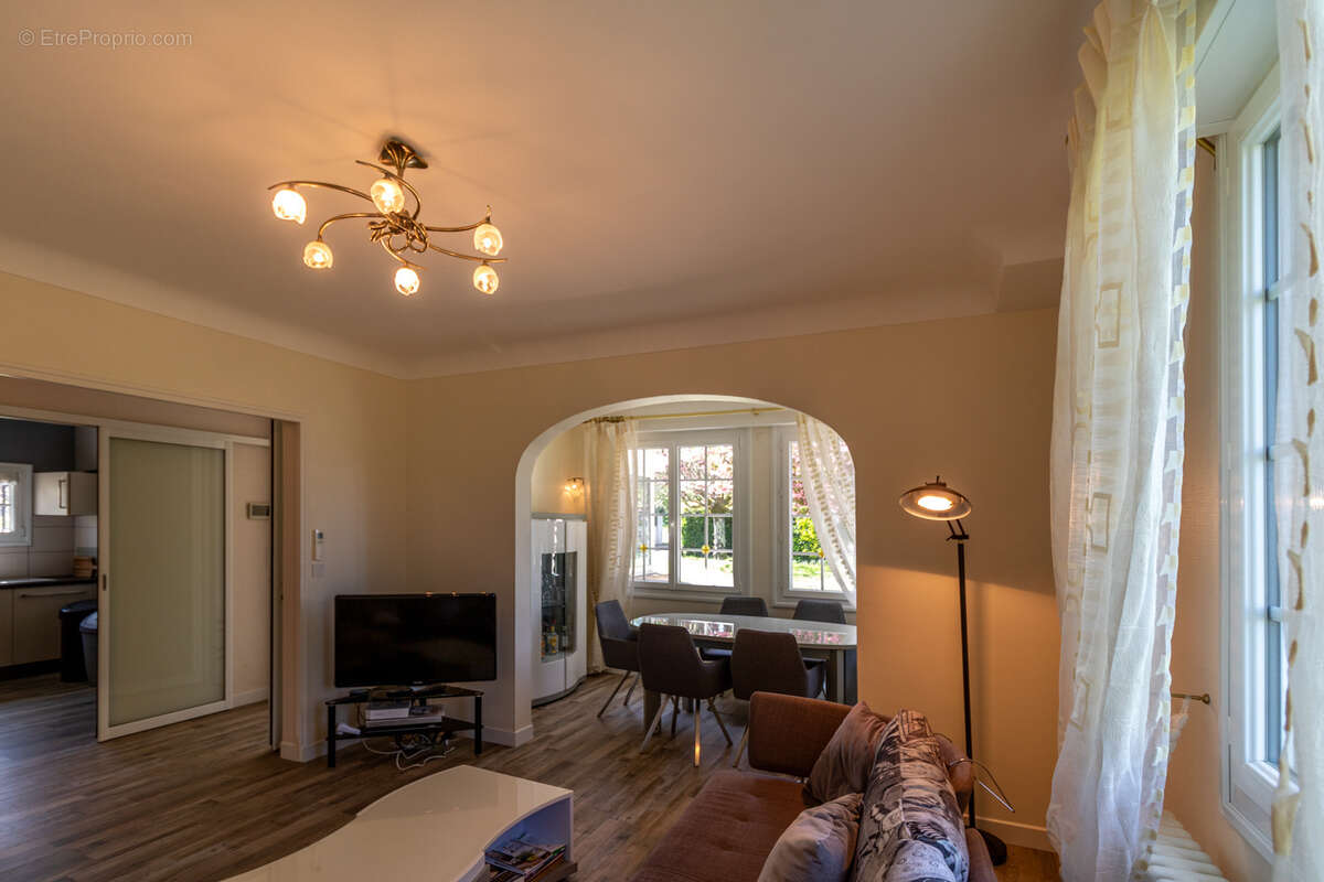 Maison à FONTCOUVERTE