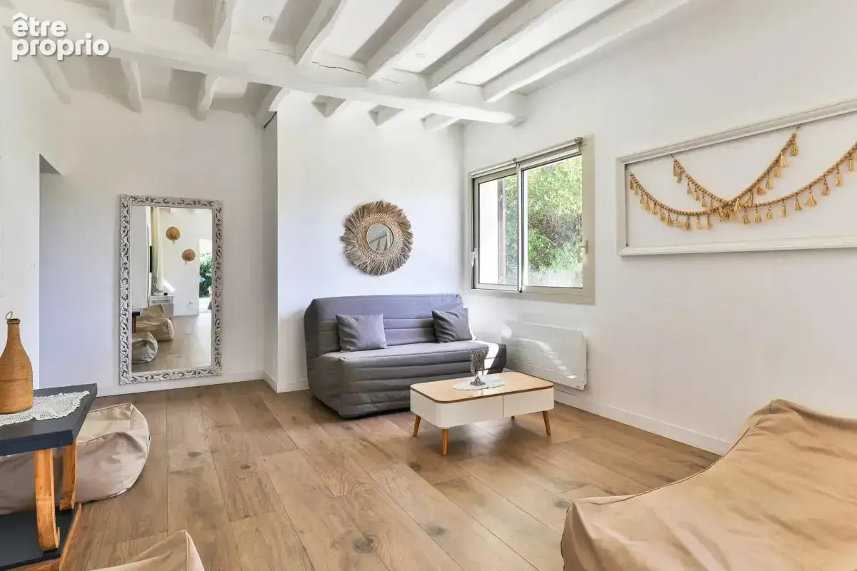 Maison de 7 pièces de 140 m² à Arès - photo 3