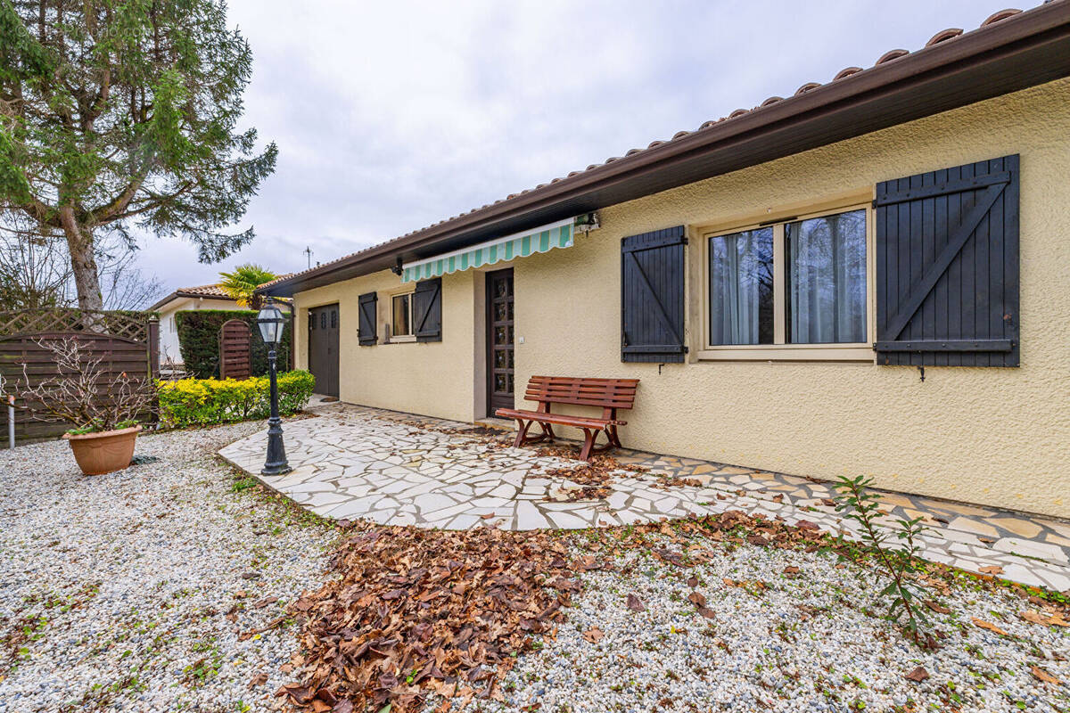 Maison à LEOGNAN
