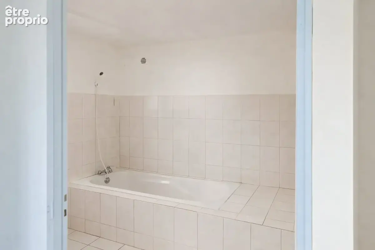Maison 6 pièces 140 m² à vendre à Les Trois-Bassins (97426) - photo 3