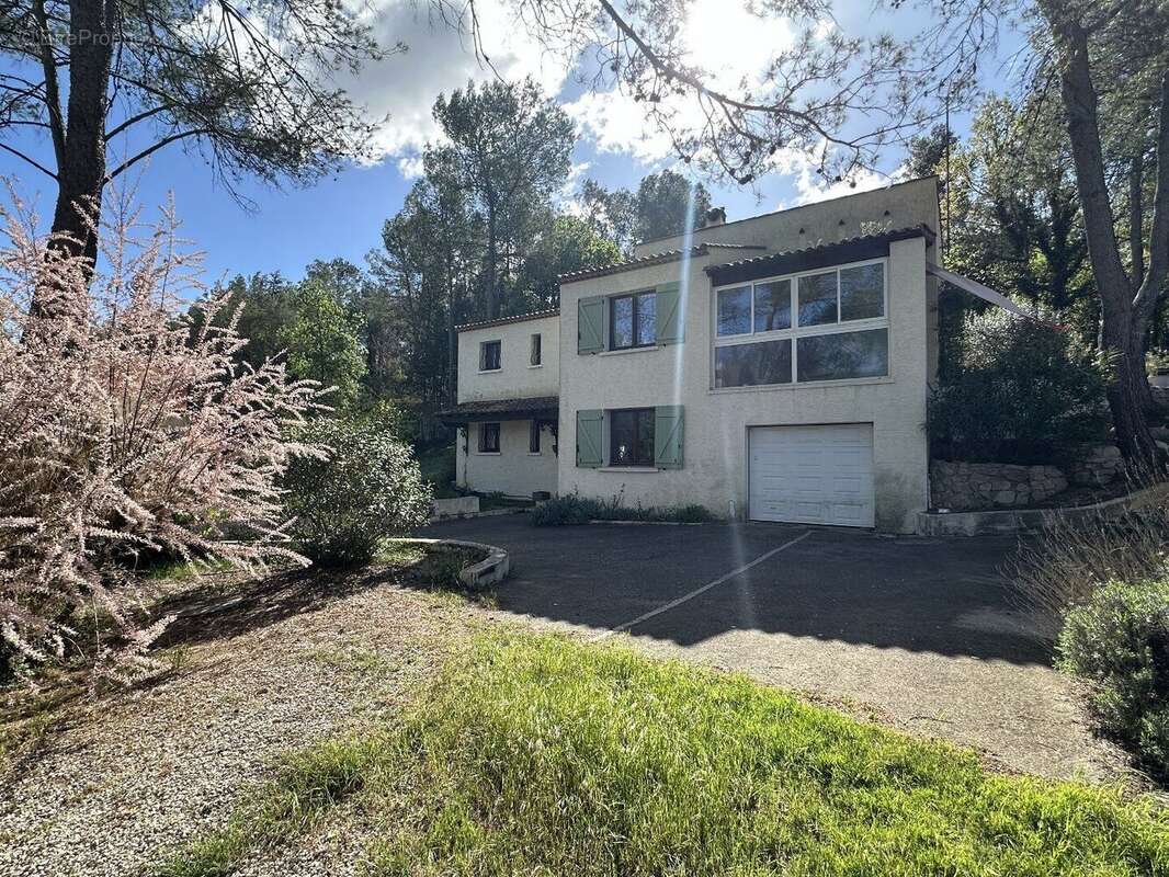 Photo 8 - Maison à SAINT-CLEMENT-DE-RIVIERE