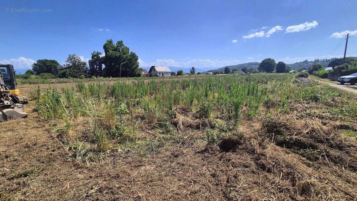 Terrain à ASSAT