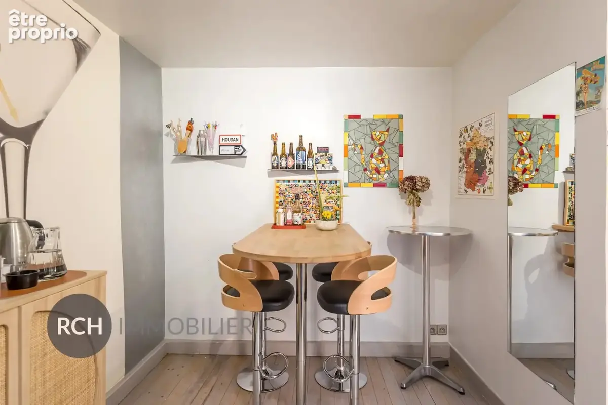Houdan centre - Maison de ville avec jolie cour pavée - photo 9