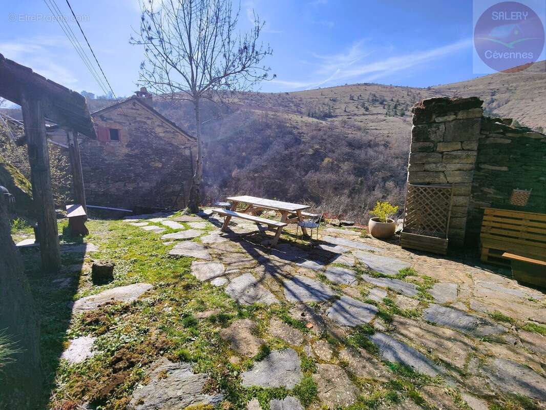 Maison à LES BONDONS