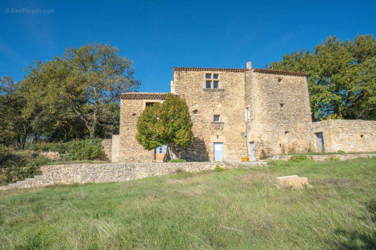 Maison à CUCURON