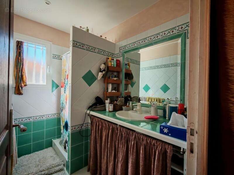 Maison à FONTVIEILLE