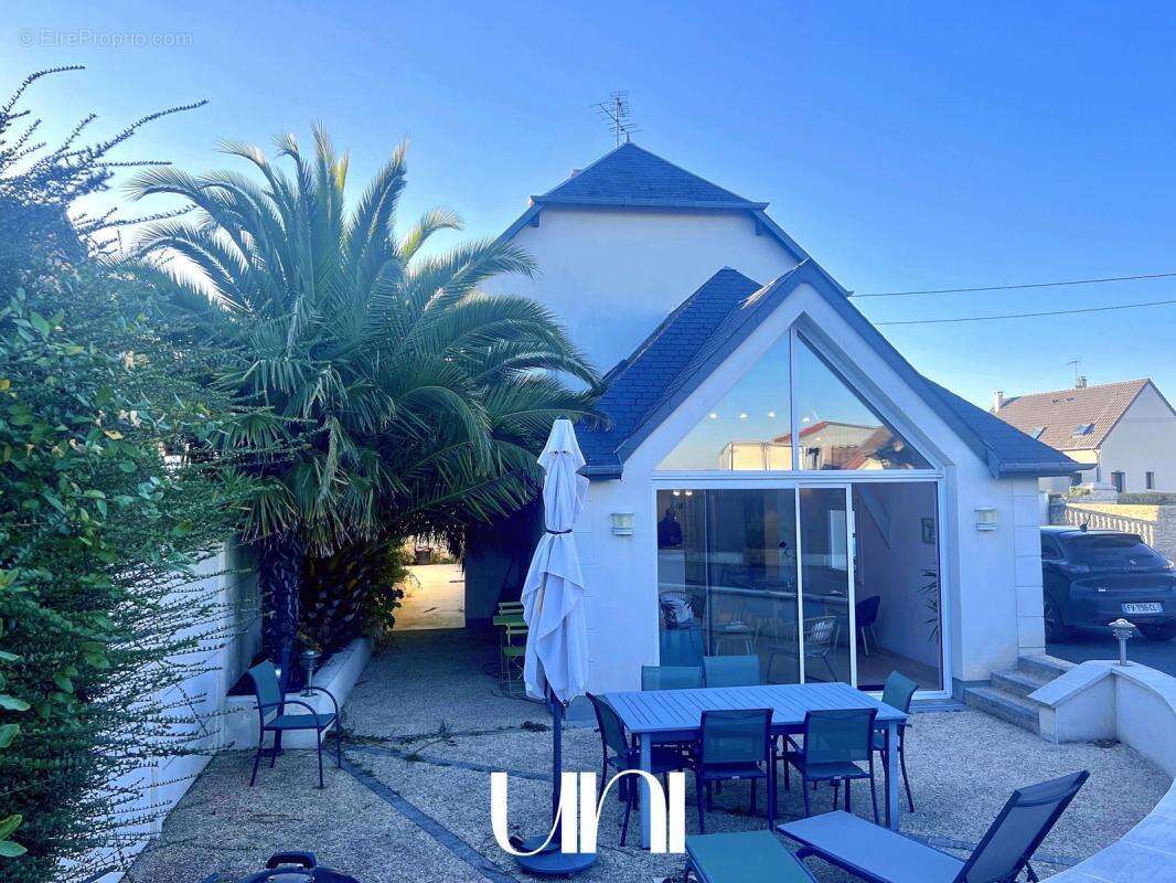 Maison à GRANDCAMP-MAISY