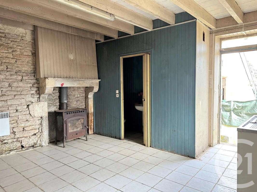Maison 80 m² à Suilly-La-Tour  - photo 14