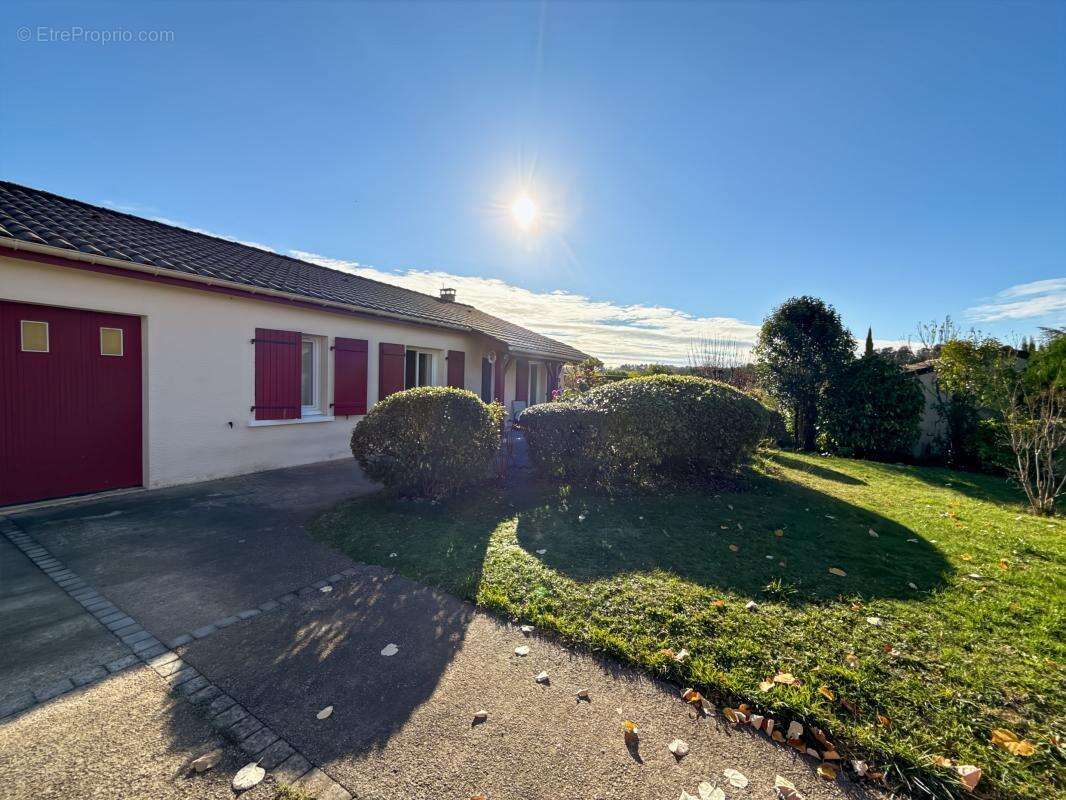 Maison à COULOUNIEIX-CHAMIERS