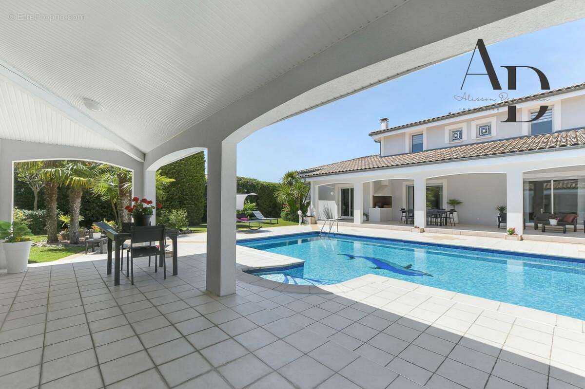 Maison à CASTELGINEST