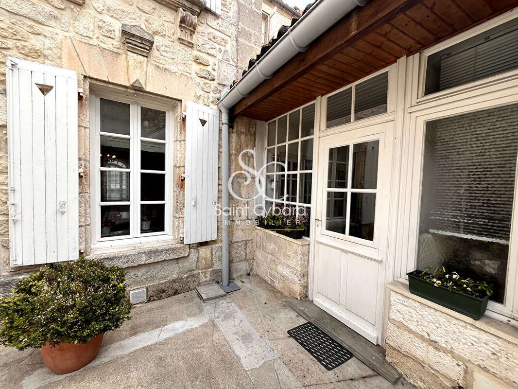 Maison à L'ISLE-D'ESPAGNAC