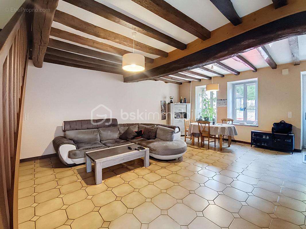 Maison à NUITS-SAINT-GEORGES