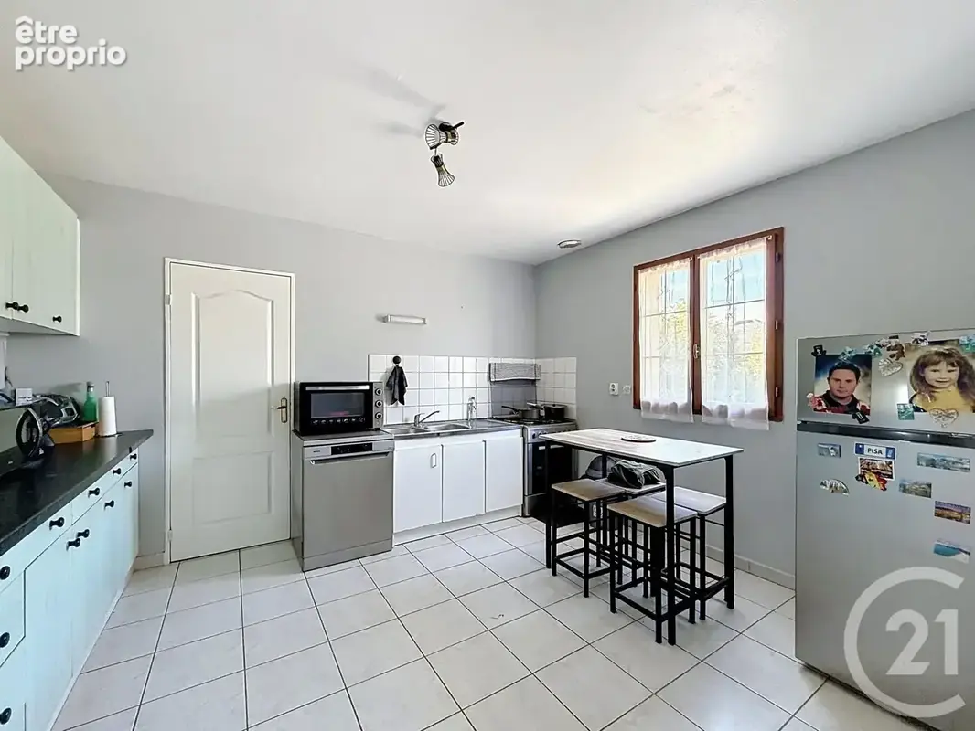Maison 5 pièces 113 m² à vendre à Saint-Julien-Les-Villas (10800) - photo 5