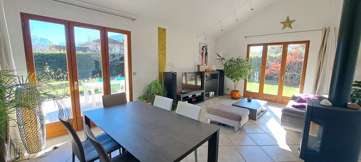 Maison à VARCES-ALLIERES-ET-RISSET