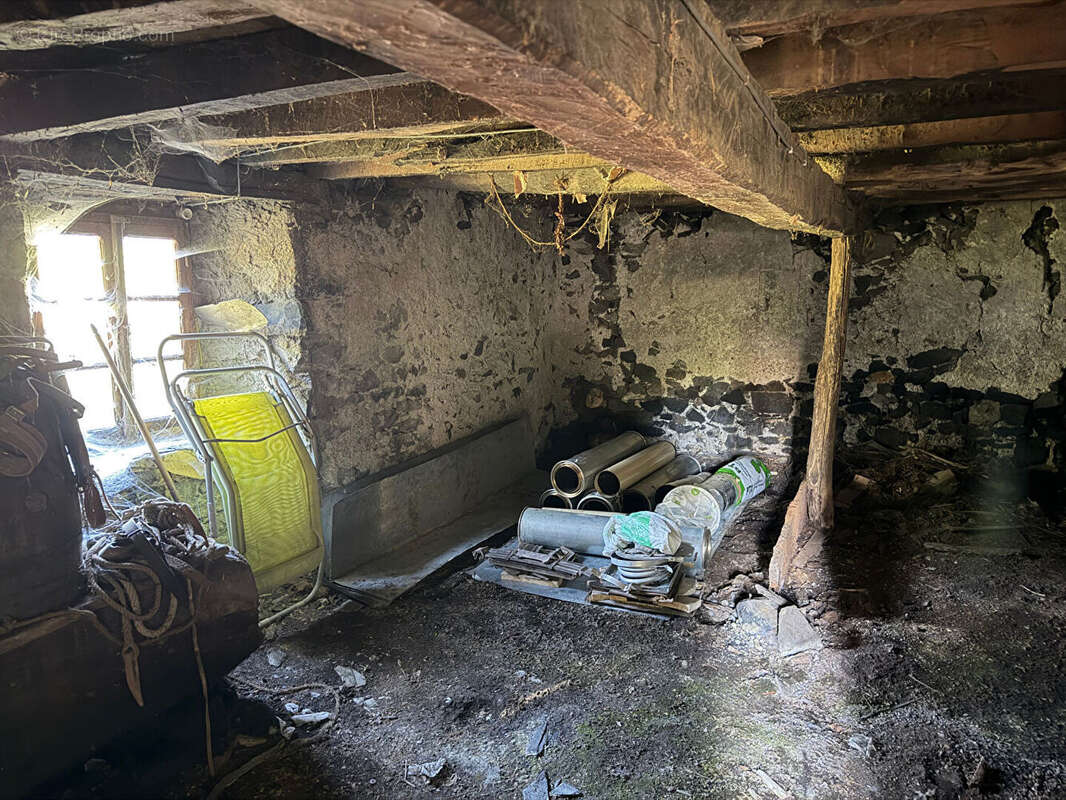 Maison avec dépendance attenante a rénover entiérement 09800 Villeneuve - photo 11
