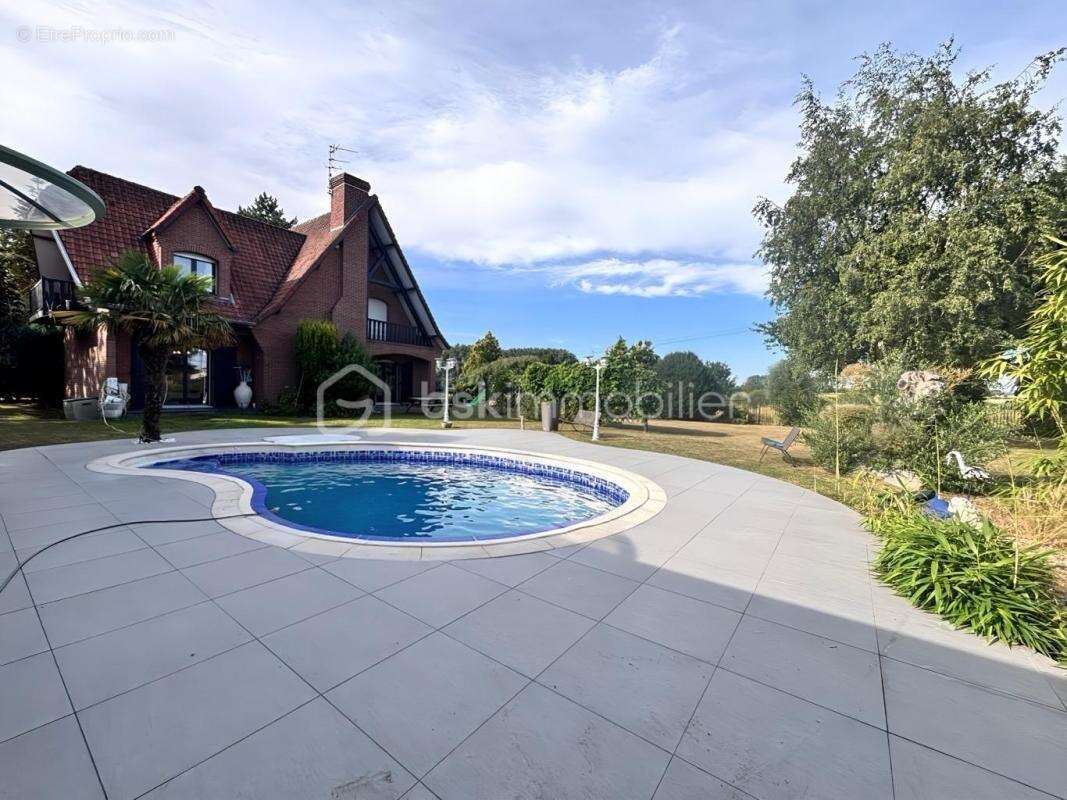 Maison à AUBRY-DU-HAINAUT