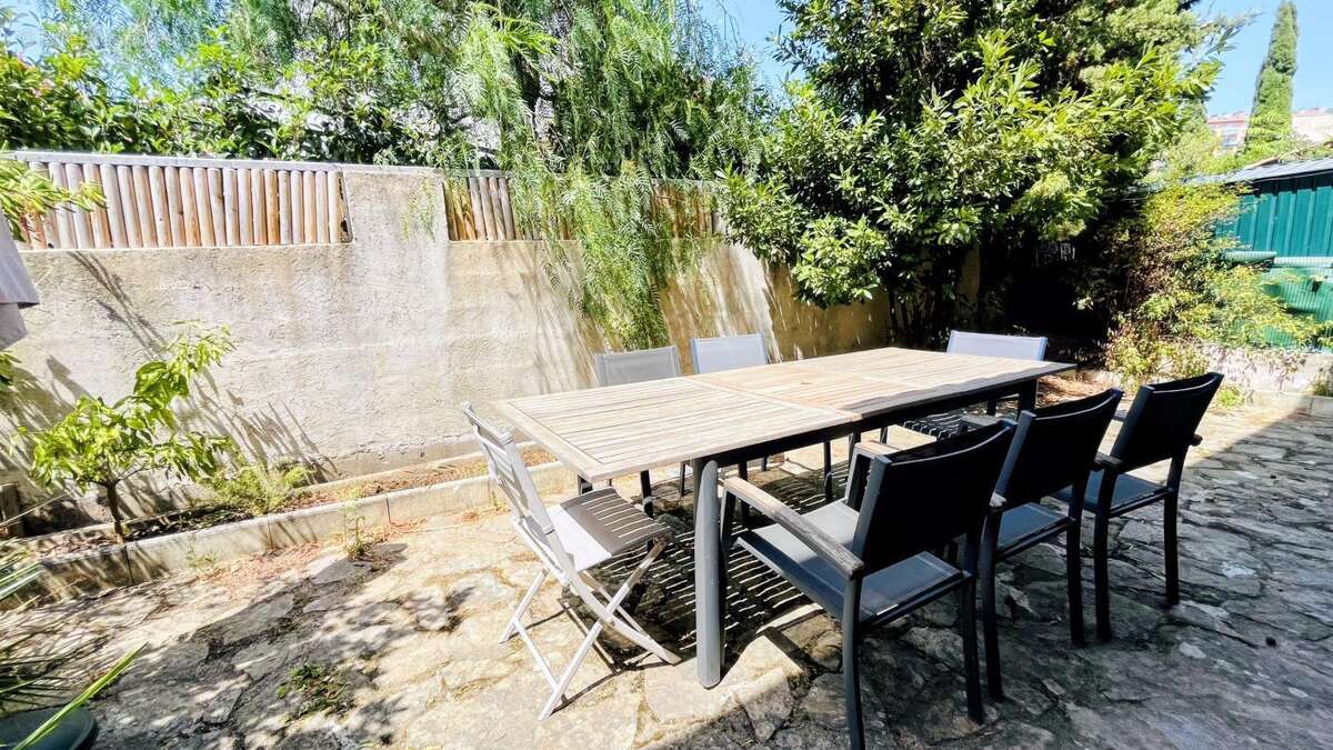 Maison 83 m² à Cogolin  - photo 6
