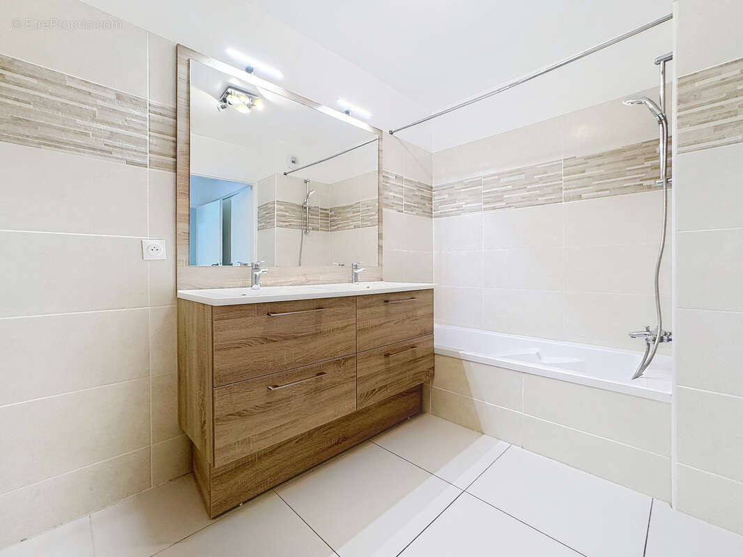 Appartement à FERNEY-VOLTAIRE