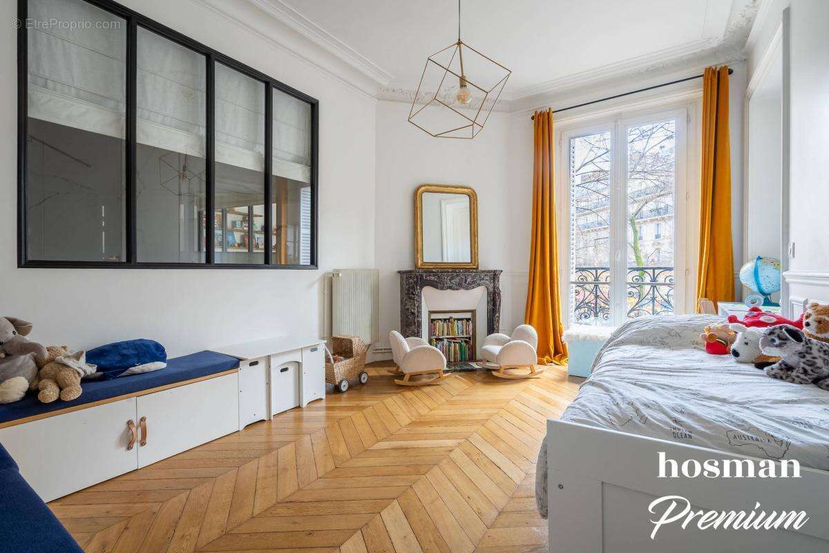 Appartement à PARIS-10E