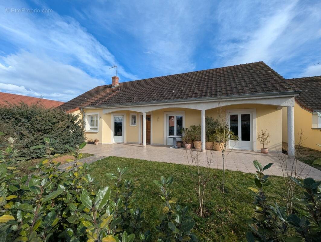 Maison à PARAY-LE-MONIAL