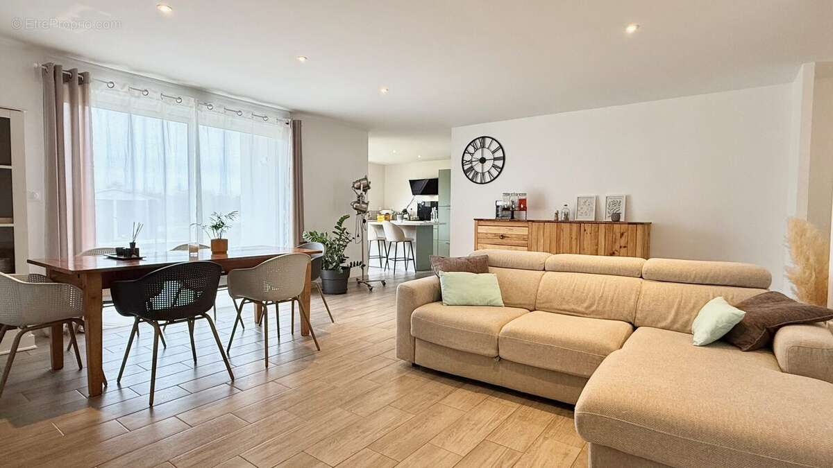 Maison à BRIOSNE-LES-SABLES