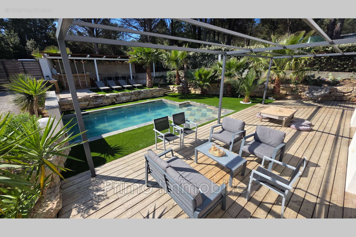 Maison à PLAN-DE-LA-TOUR