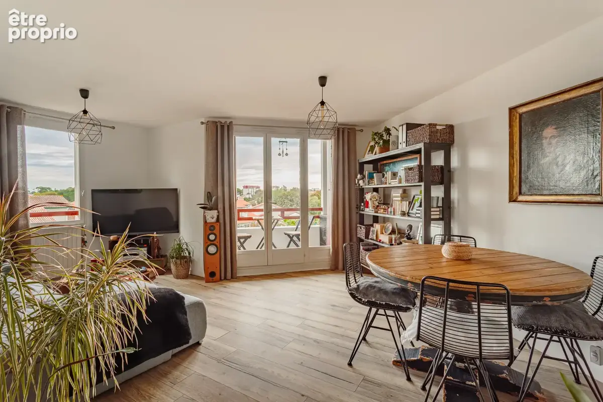 Découvrez ce charmant T3 de 69 m2, lumineux, offrant un cadre de vie agréable dans le quartier recherché de Sa - photo 7