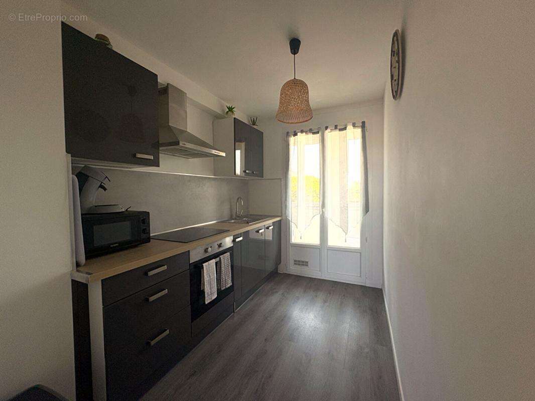 Appartement à PORT-SAINT-LOUIS-DU-RHONE