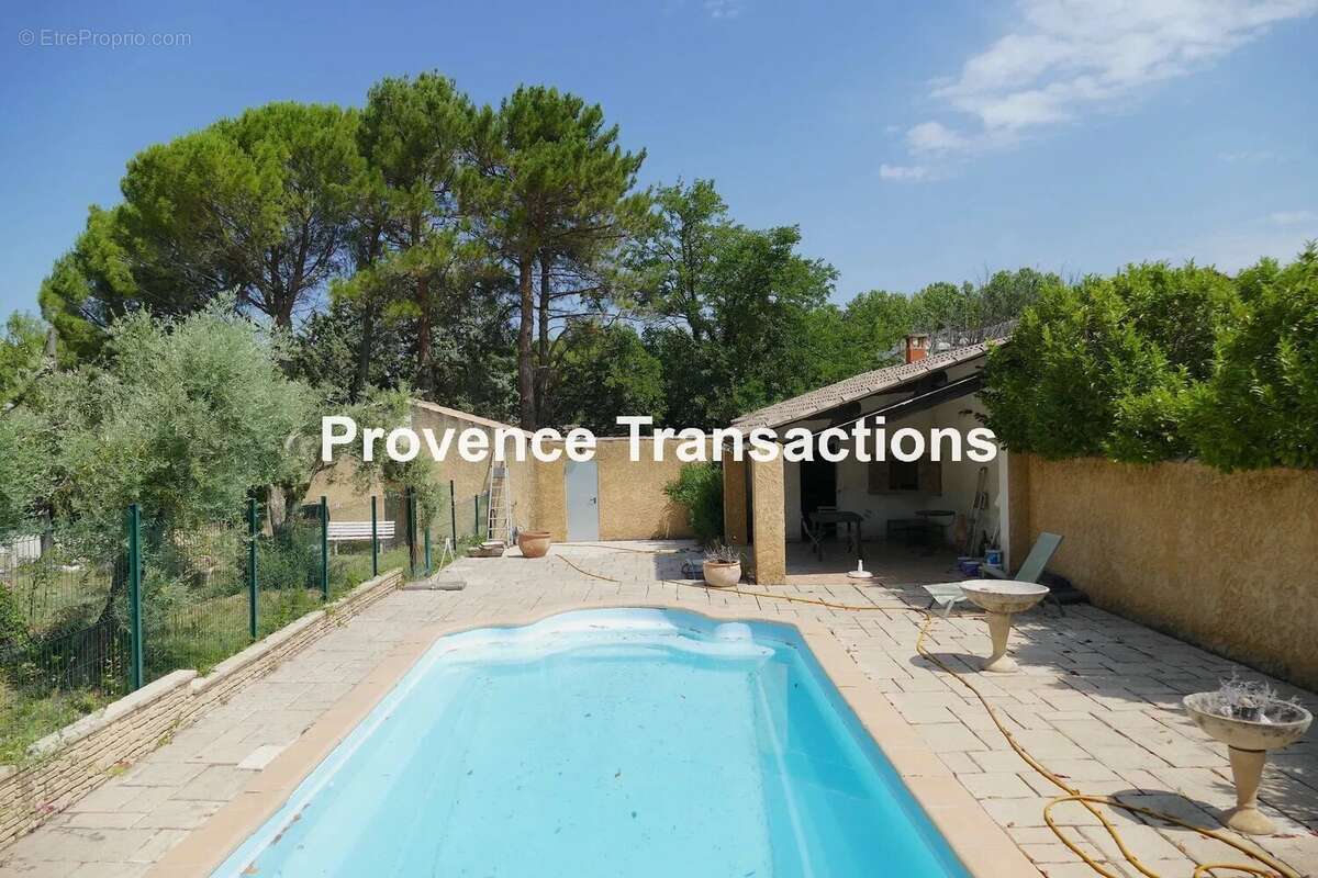 Maison de 170m² avec piscine sur plus d'un hectare! - photo 2