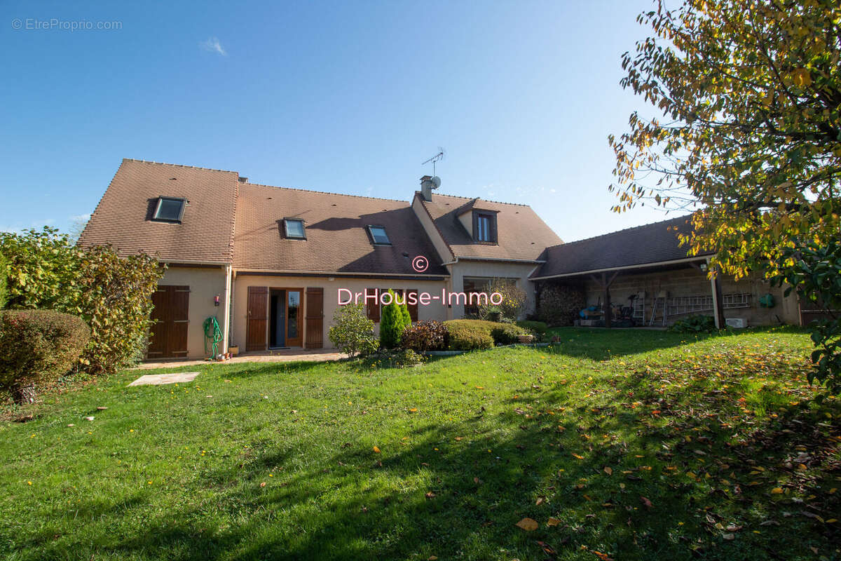 Maison à THOIRY