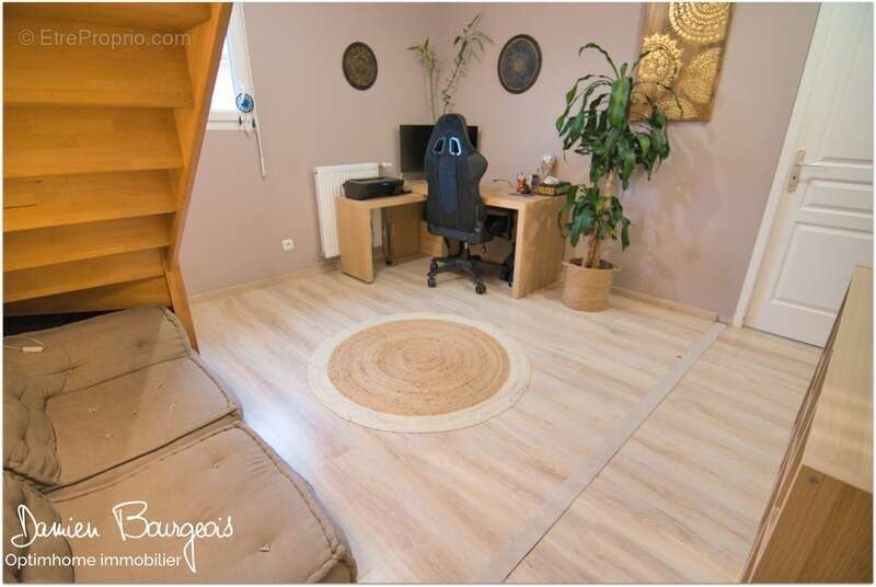 Maison à SAINT-GENIS-POUILLY