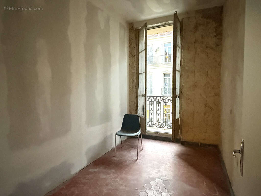 Appartement à MARSEILLE-2E