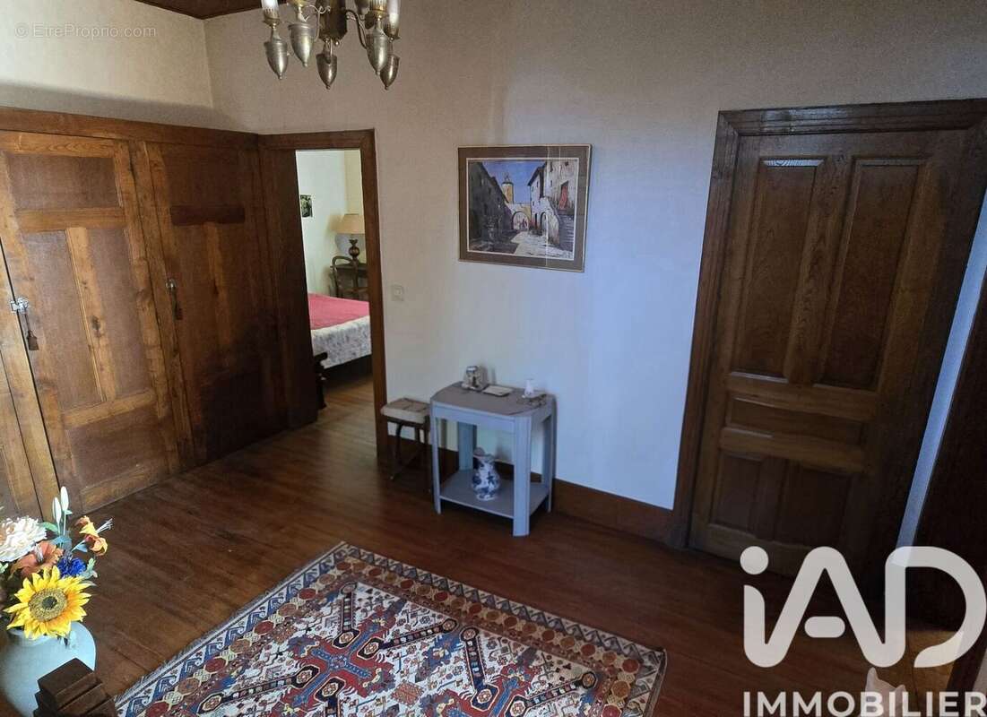 Maison 296 m² à Saint-Pierre-De-Trivisy  - photo 8