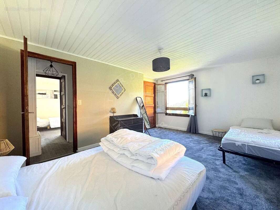 Maison à MENTHON-SAINT-BERNARD