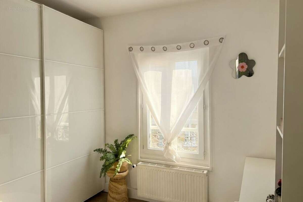 Appartement à SAINT-MAUR-DES-FOSSES