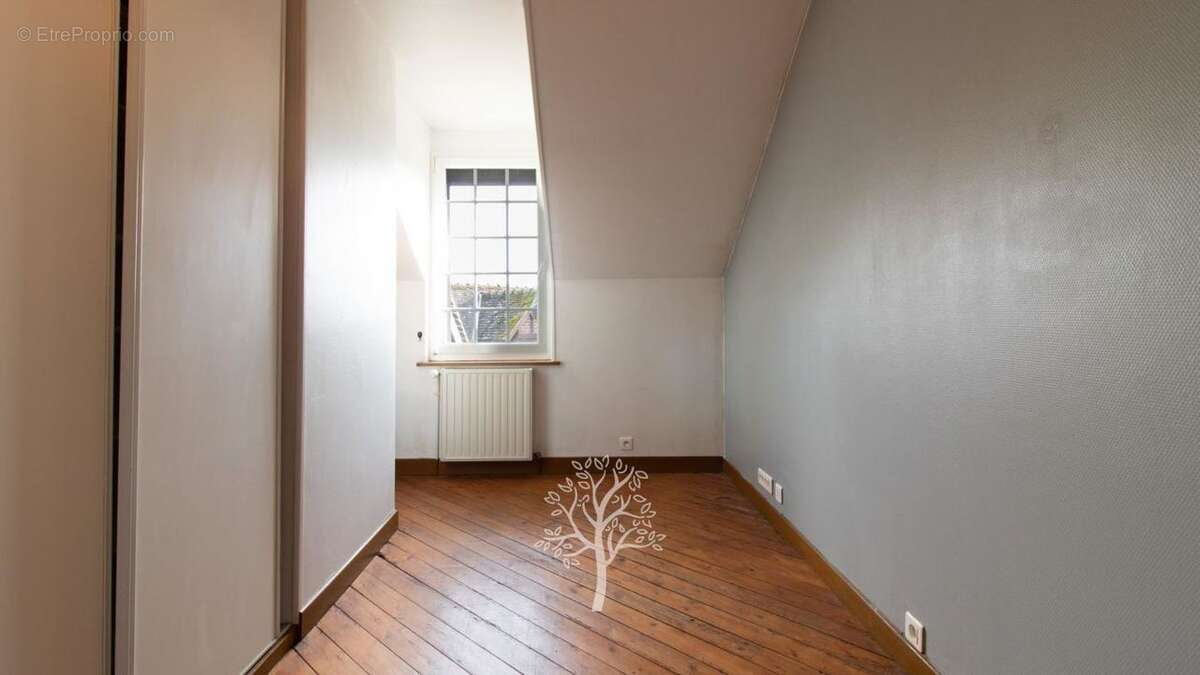 Maison à CUY-SAINT-FIACRE