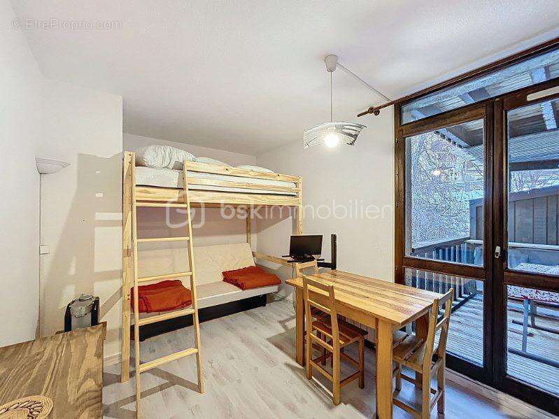 Appartement à UVERNET-FOURS
