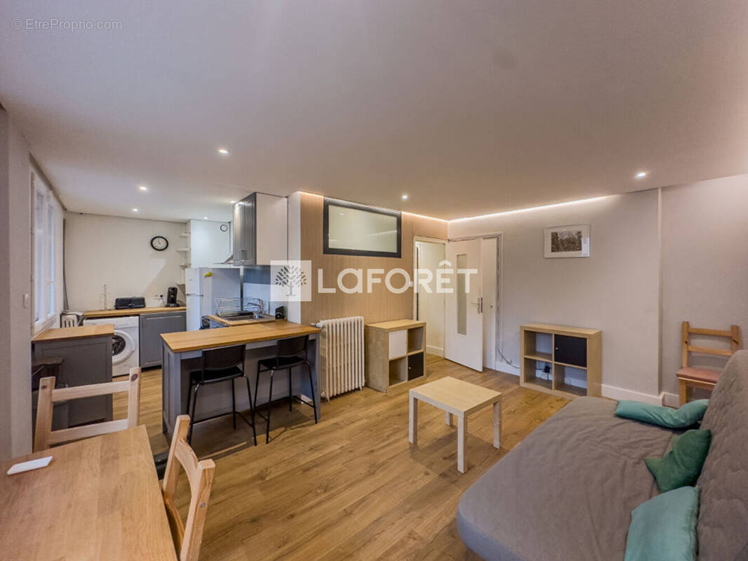 Appartement à SAINT-MARTIN-D'HERES