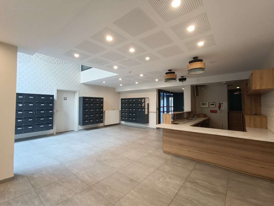 Saint-Ouen (93400) – T2 de 40 m² (résidence services), meublé, PMR, DPE B, balcon – 5e/6 - photo 8