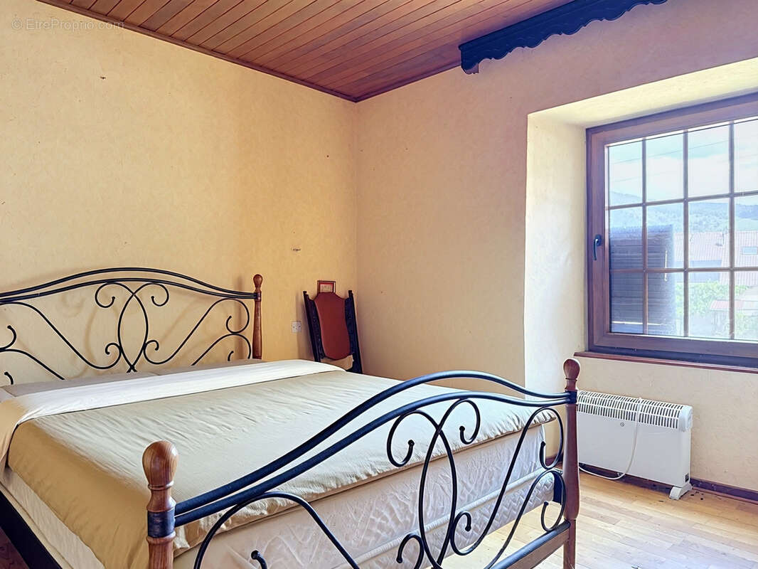 Ensemble immobilier de 76m2 habitables + 91 m2 supplémentaires de potentiel sur un terrain de 8,71 ares - photo 7