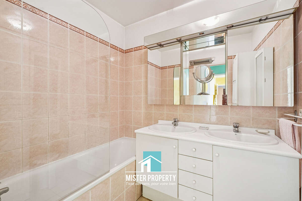 Appartement à COLOMBES
