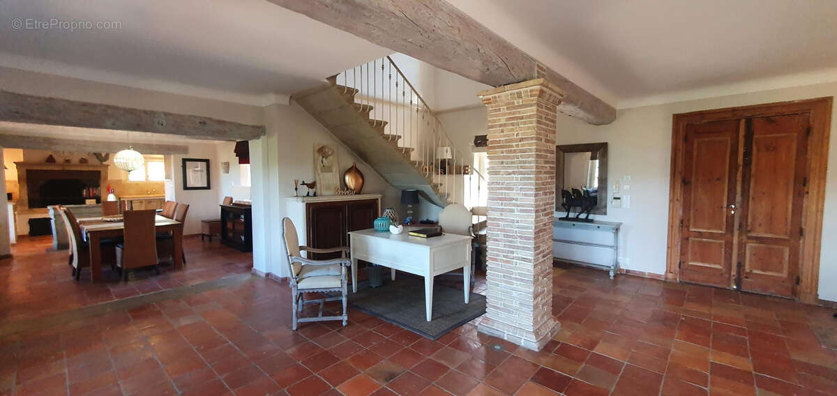 Maison à PLAN-DE-LA-TOUR