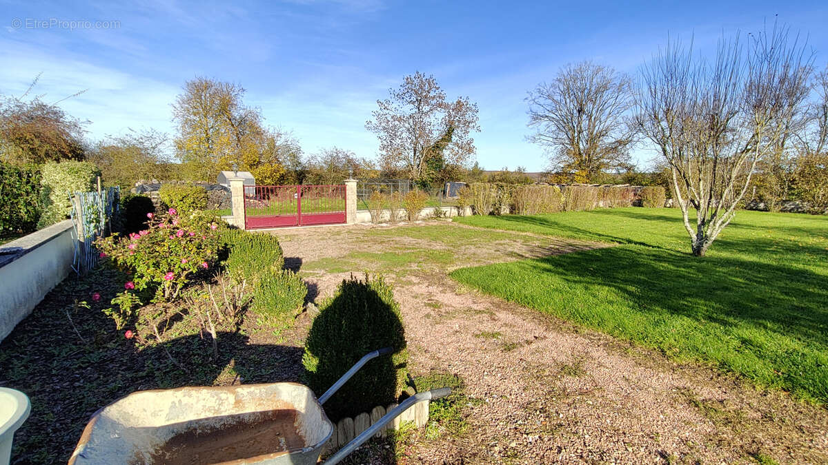 Maison à ARNAY-LE-DUC