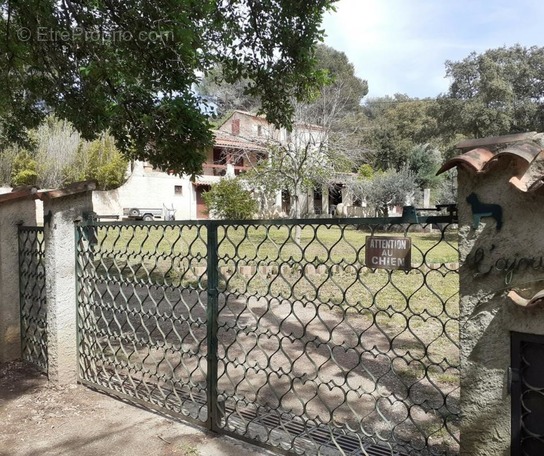 Maison à SIX-FOURS-LES-PLAGES