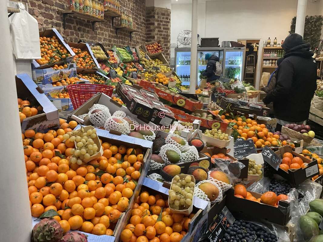 Commerce à PARIS-18E