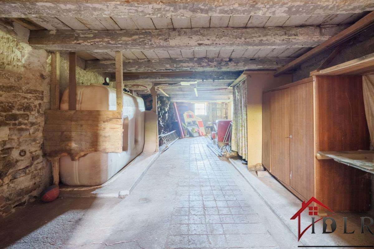 RARE   Maison de Village avec Vue et Potentiel à Coiffy-le- - photo 22