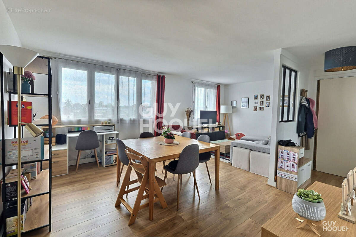 Appartement à MAISONS-ALFORT